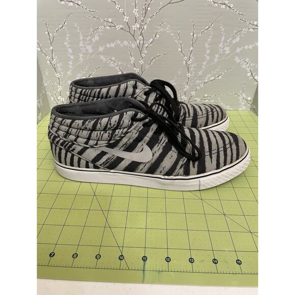 Size 12 - Nike Stefan Janoski Prm Mid Rise Gray Zebra Zoom Hike Skateboarding - Picture 1 of 12